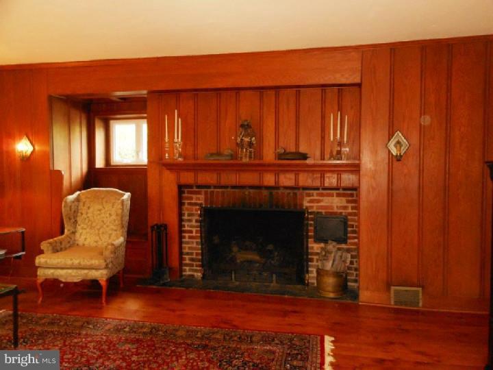 7812 Conwell Road Glenside, PA 19038 - Photo 8 of 24 Gallery Image 8