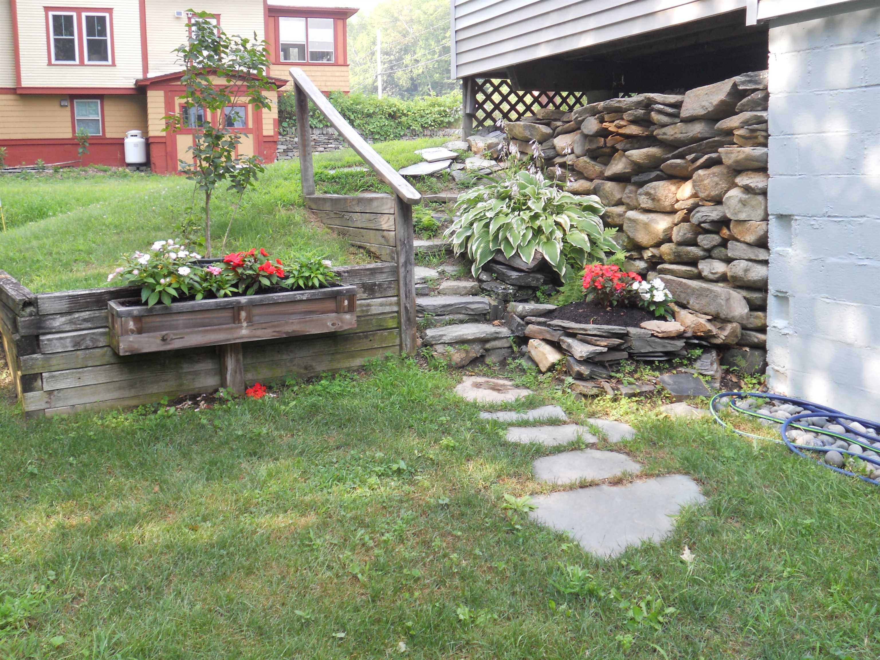 123 Commonwealth Avenue Springfield, VT 05156 - Photo 32 of 39