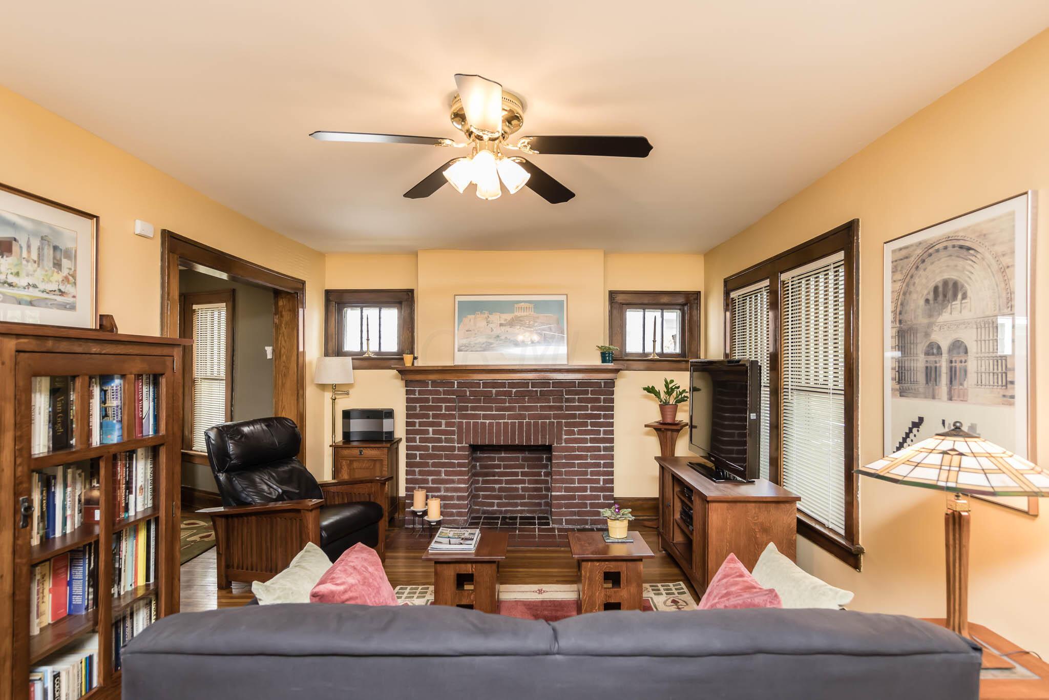 107 East Kelso Road Columbus, OH 43202 - Photo 6 of 33 107 E Kelso Rd-06