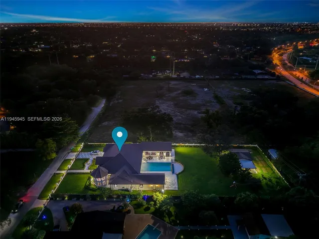 $4,180,000 | 9815 Southwest 114th Street, Miami, FL 33176