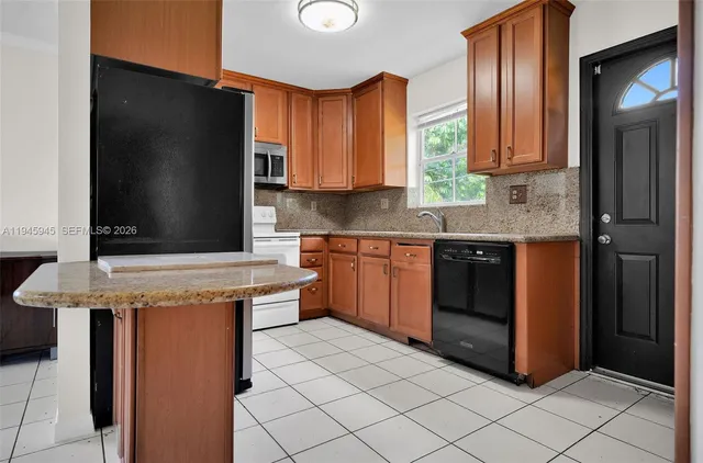 $4,180,000 | 9815 Southwest 114th Street, Miami, FL 33176