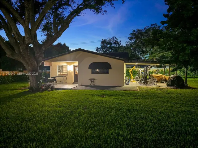 $4,180,000 | 9815 Southwest 114th Street, Miami, FL 33176
