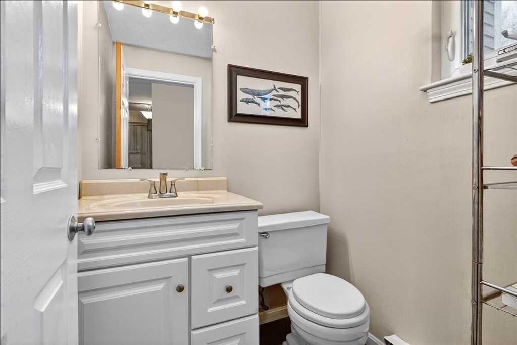 18 Beal's Cove Road, Unit F Hingham, MA 02043 - Photo 9 of 27