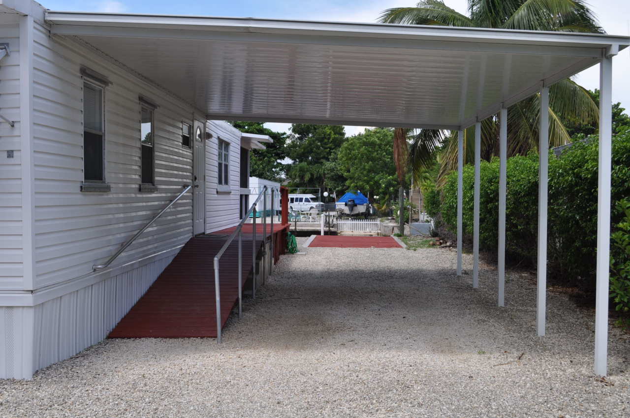 319 Vaca Road Key Largo, FL 33037 - Photo 8 of 17 Carport
