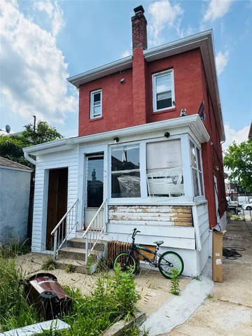 $770,000 | 237-12 92nd Road | Queens Village