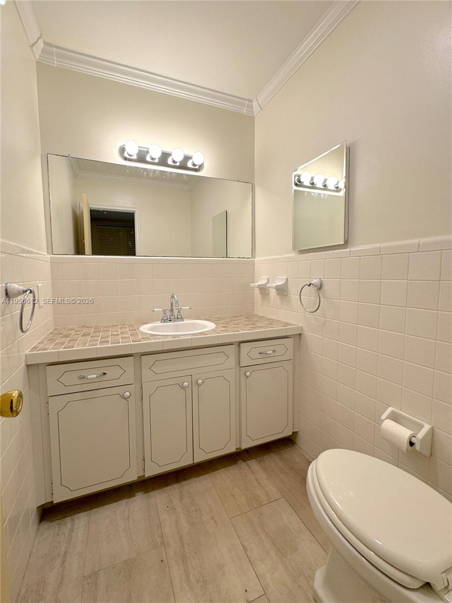 2800 Northeast 28th Street, Unit 14 Lighthouse Point, FL 33064 - Photo 10 of 11