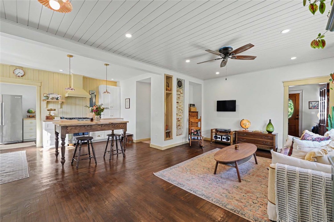 307 Main Street Warren, RI 02885 - Photo 14 of 43 Gallery Image 14