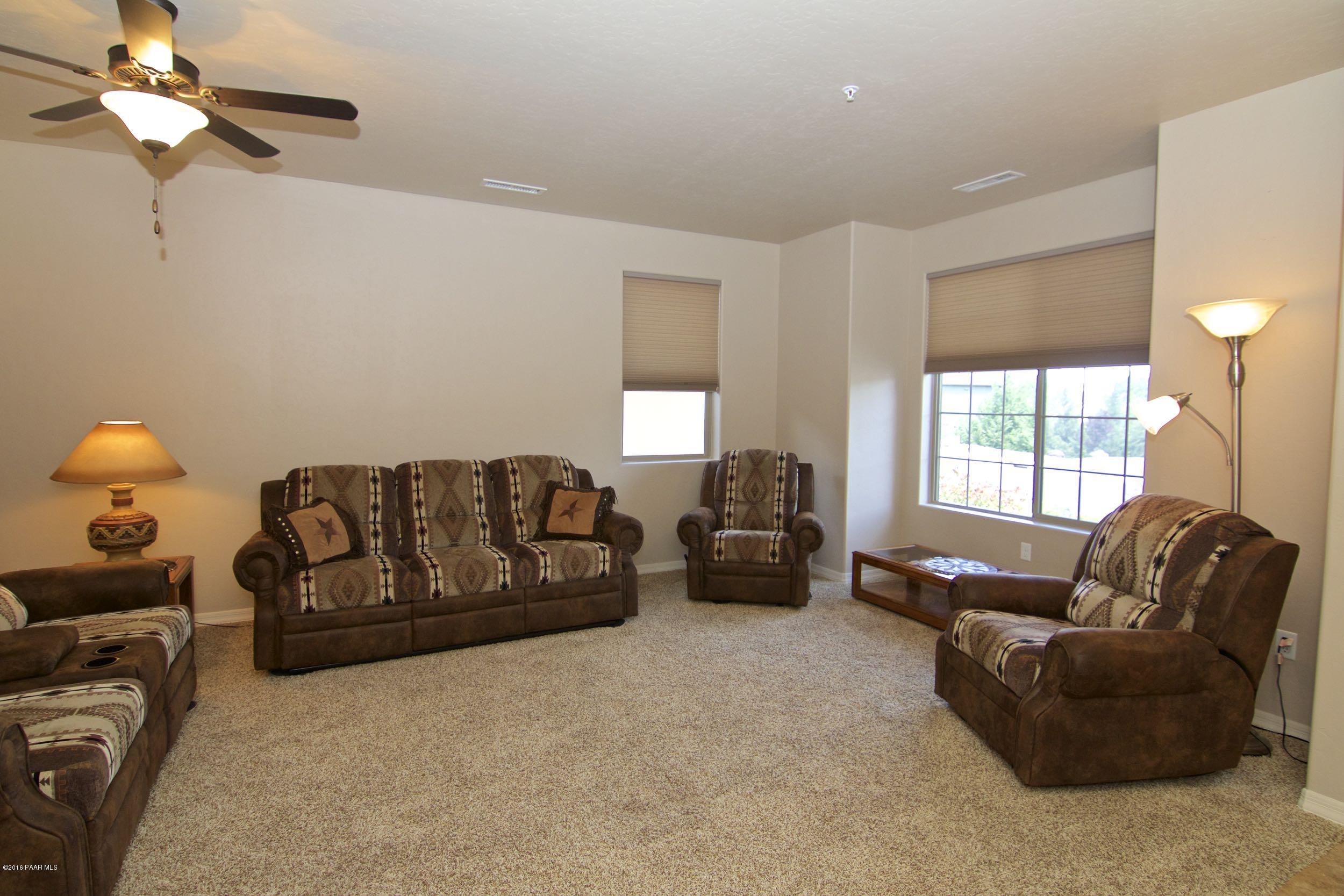 347 Breezy Road Prescott, AZ 86301 - Photo 12 of 28 Spacious Living room