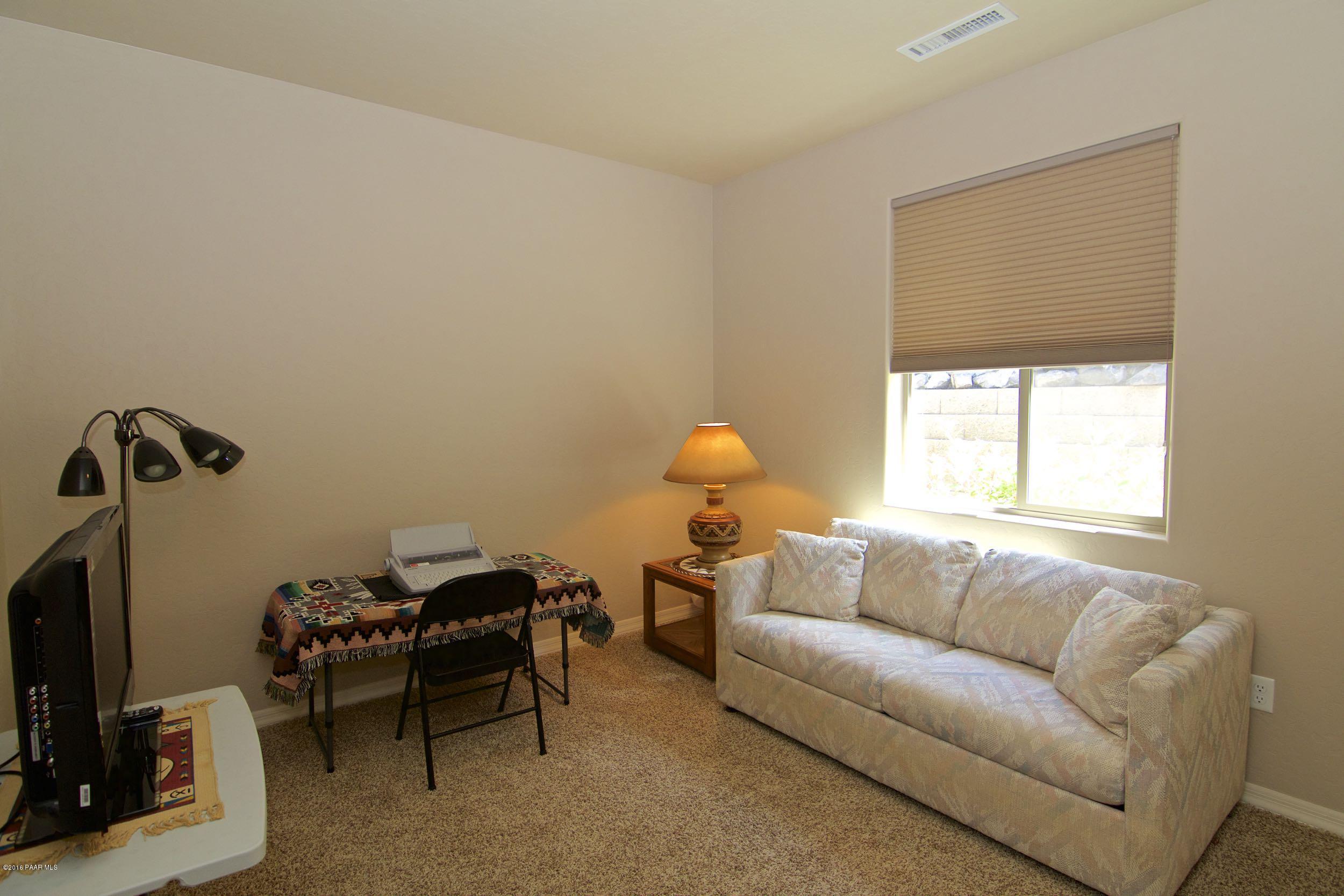 347 Breezy Road Prescott, AZ 86301 - Photo 21 of 28 Guest room
