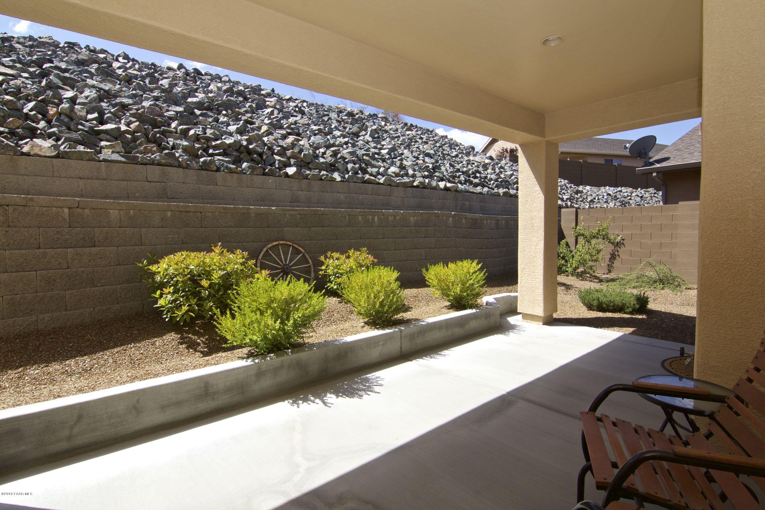 347 Breezy Road Prescott, AZ 86301 - Photo 9 of 28 Easy Care Landscaping
