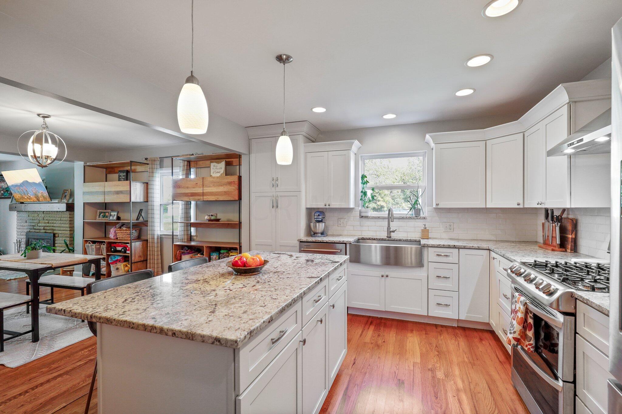 8200 Flint Road Columbus, OH 43235 - Photo 20 of 65 Beautifully Updated Kitchen