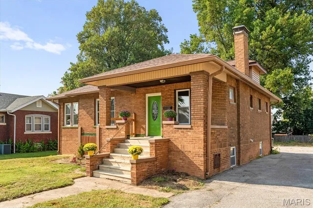 $144,900 | 24 South 95th Street, Belleville, IL 62223