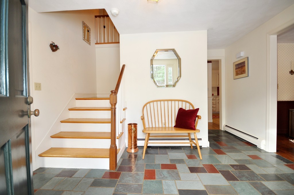 288 Border Road Concord, MA 01742 - Photo 2 of 18