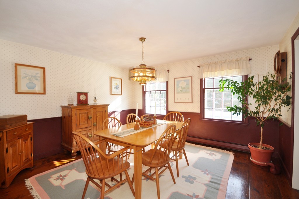 288 Border Road Concord, MA 01742 - Photo 4 of 18