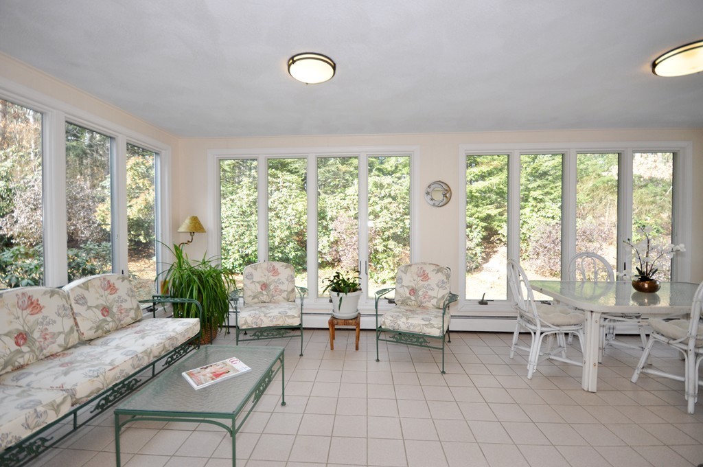 288 Border Road Concord, MA 01742 - Photo 9 of 18
