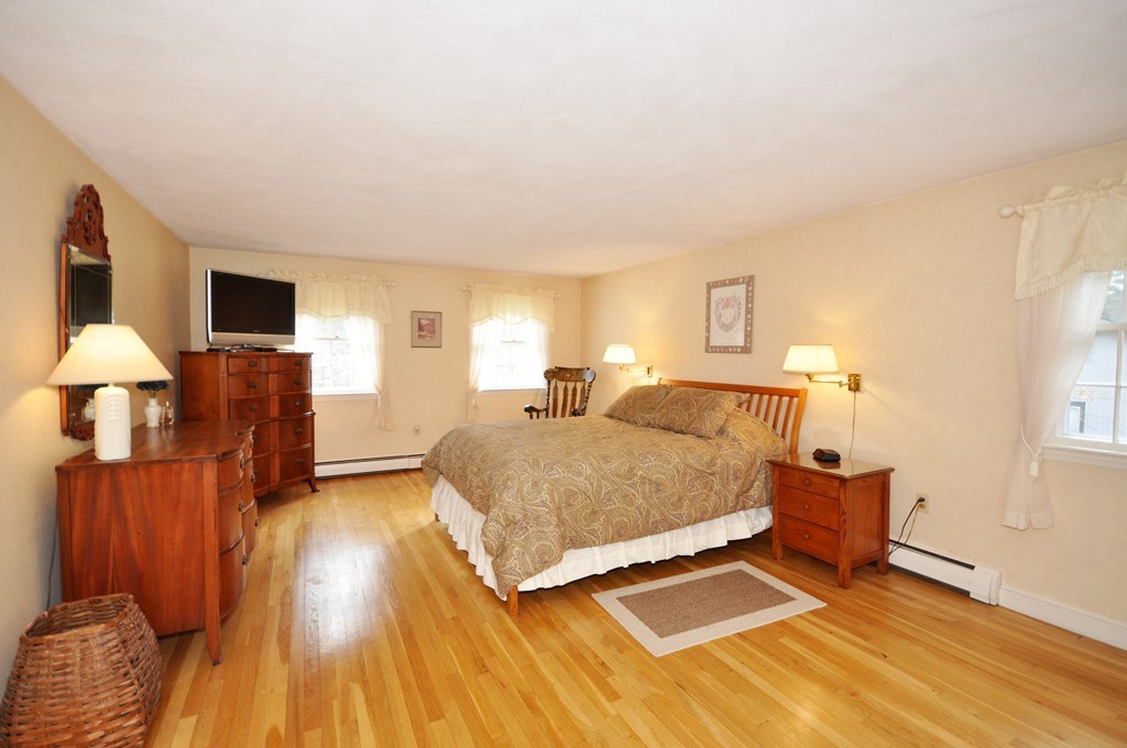 288 Border Road Concord, MA 01742 - Photo 10 of 18