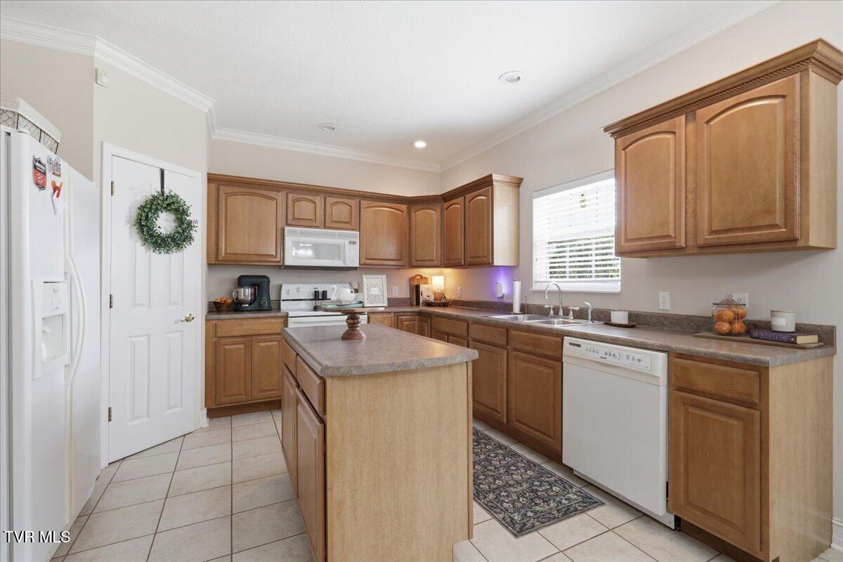 924 Saddle Ridge Lane Morristown, TN 37814 - Photo 12 of 42 12-007_7K9A3690