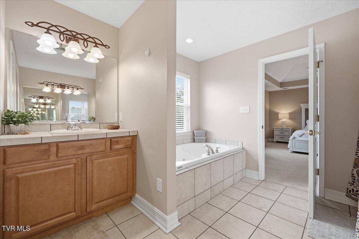 924 Saddle Ridge Lane Morristown, TN 37814 - Photo 33 of 42 33-034_7K9A3759