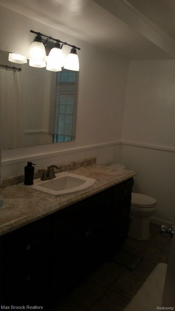 23862 Berg Road Southfield, MI 48033 - Photo 42 of 69 20150521_175125.jpg