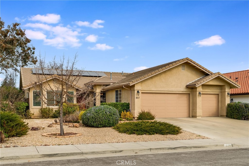 807 Sycamore Canyon Road Paso Robles, CA 93446 - Photo 2 of 41