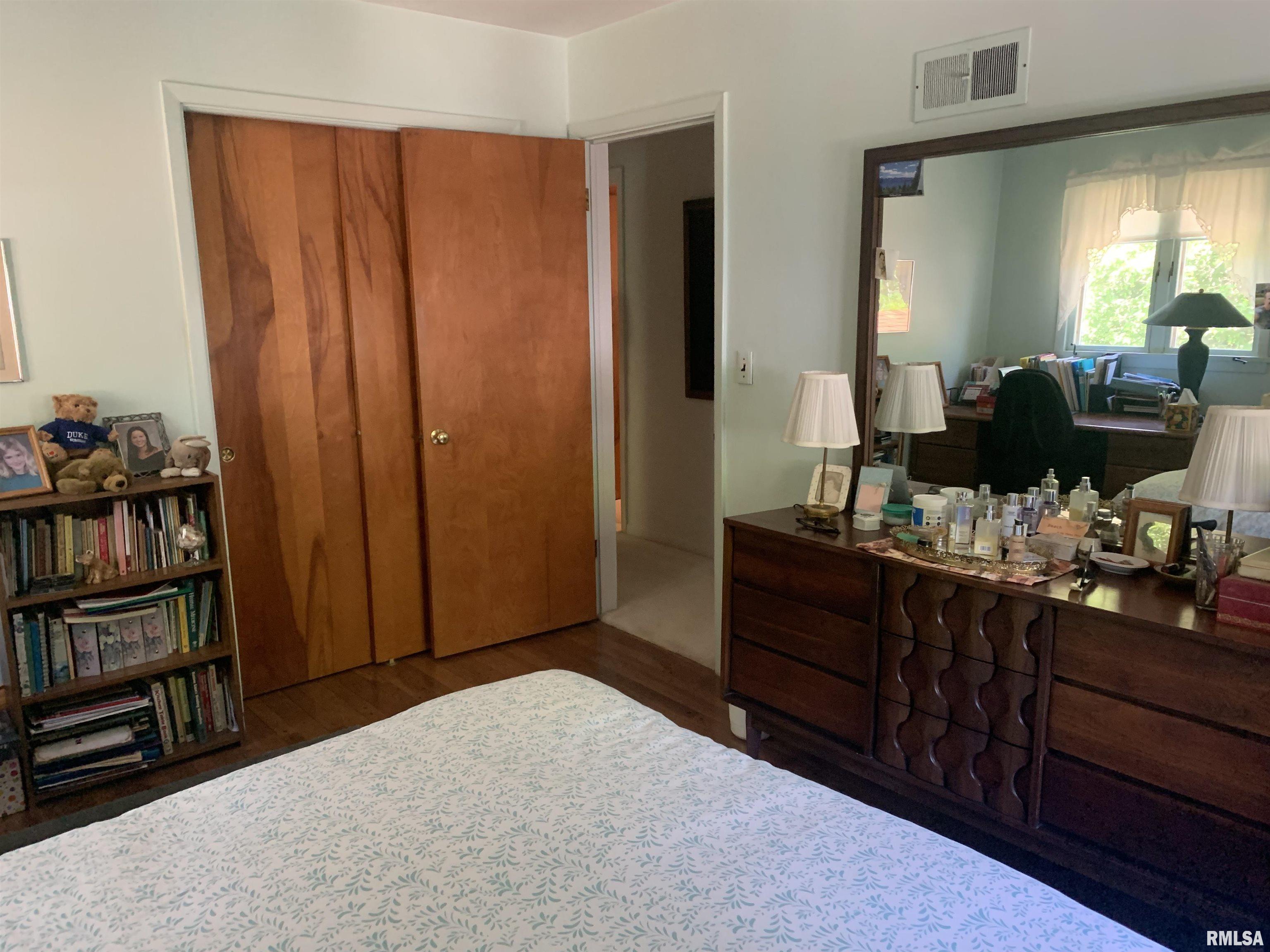 1811 East Maple Ridge Drive Peoria, IL 61603 - Photo 21 of 34