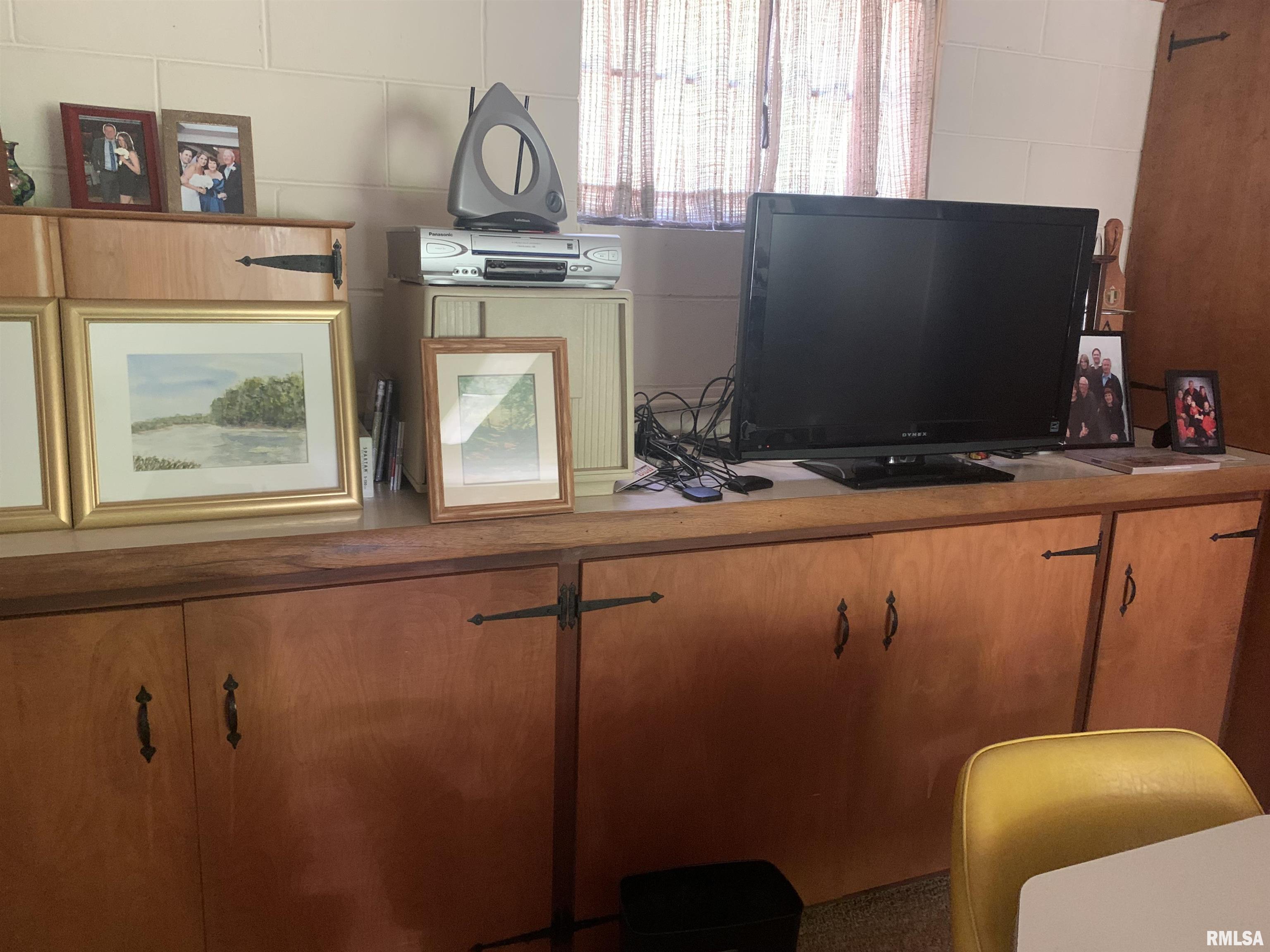 1811 East Maple Ridge Drive Peoria, IL 61603 - Photo 24 of 34