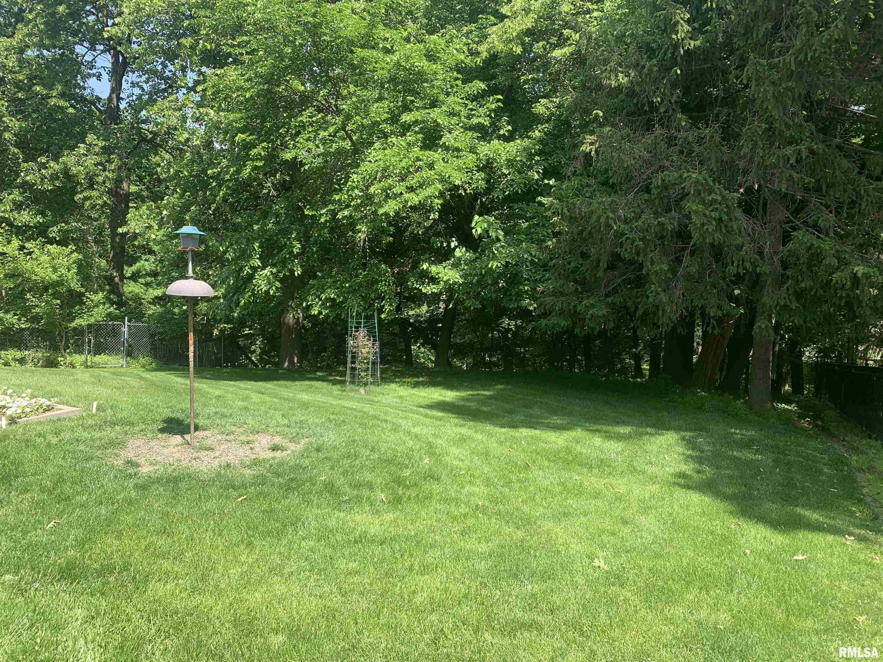 1811 East Maple Ridge Drive Peoria, IL 61603 - Photo 30 of 34