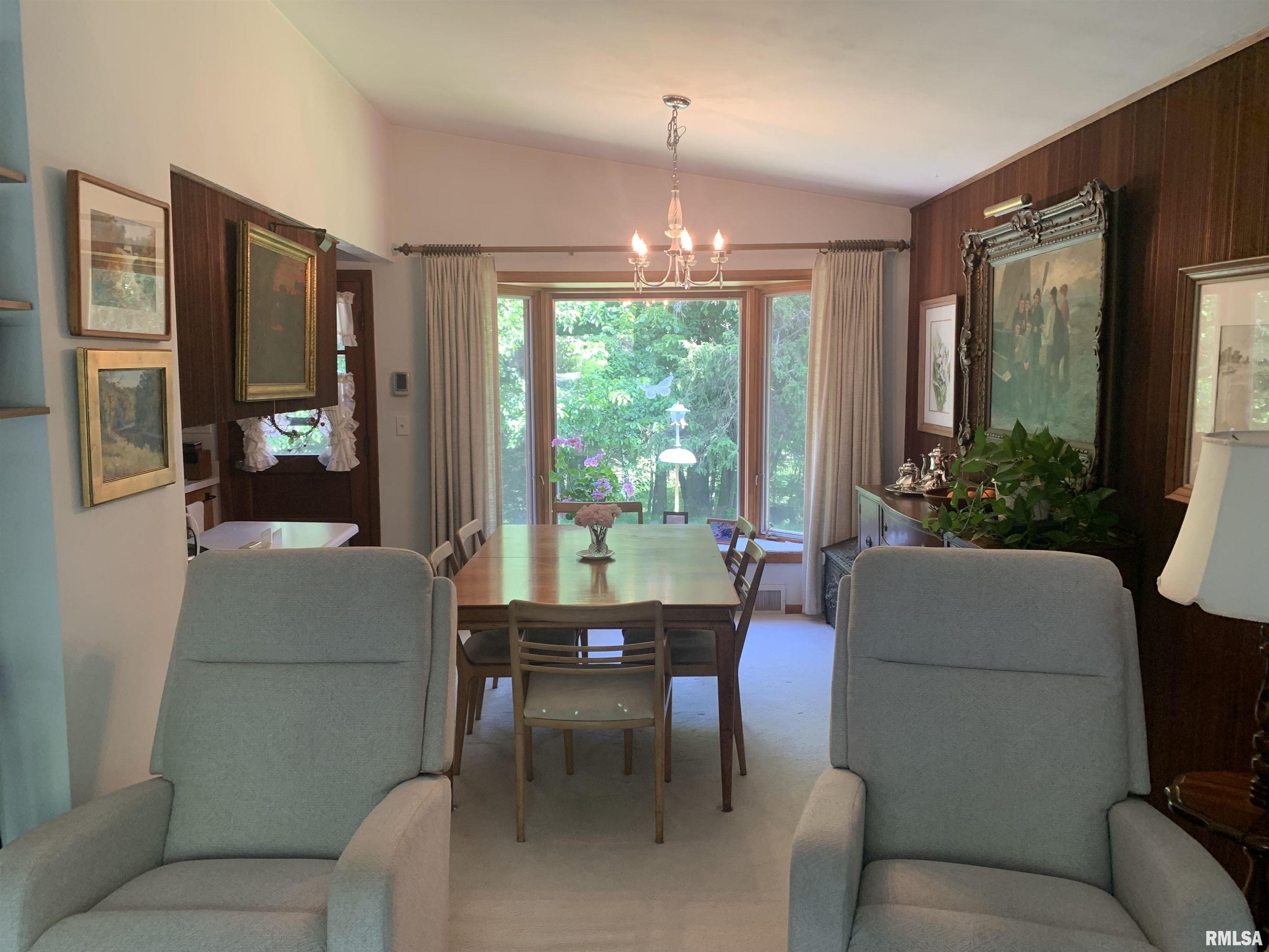 1811 East Maple Ridge Drive Peoria, IL 61603 - Photo 5 of 34