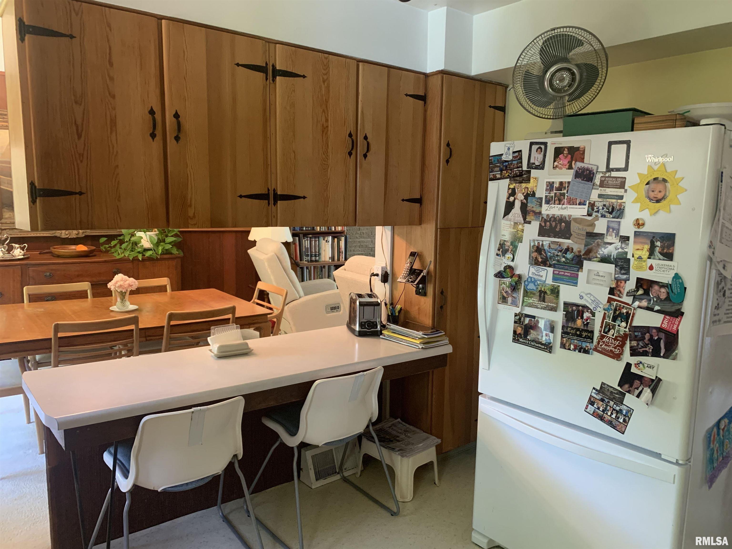 1811 East Maple Ridge Drive Peoria, IL 61603 - Photo 9 of 34