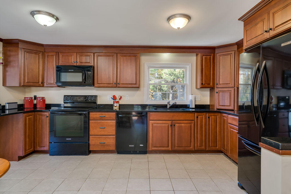 224 Pope Road Windham, ME 04062 - Photo 10 of 32 010_224poperdwindham-3