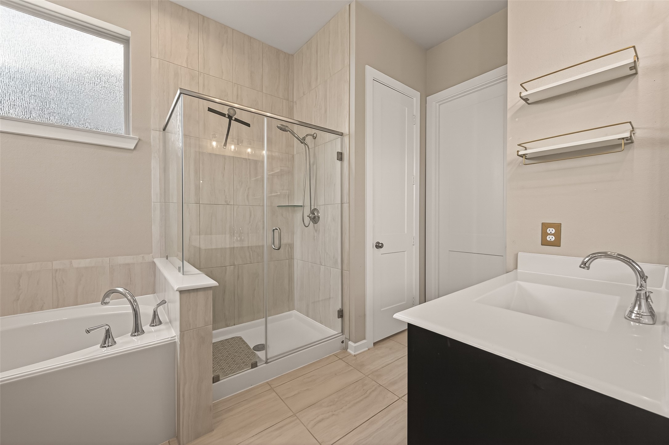 9703 Colorado Street Manvel, TX 77578 - Photo 34 of 40 Have a staycation spa day in your own bath.