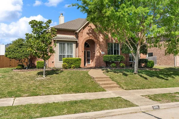 $572,470 | 3905 Lakeside Drive, Rowlett, TX 75088