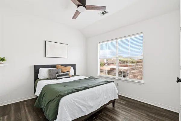 $572,470 | 3905 Lakeside Drive, Rowlett, TX 75088