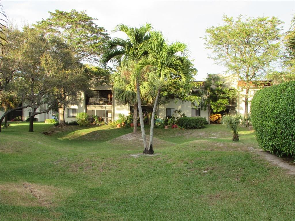140 Northwest 70th Street, Unit 102 Boca Raton, FL 33487 - Photo 13 of 16 Photo 13