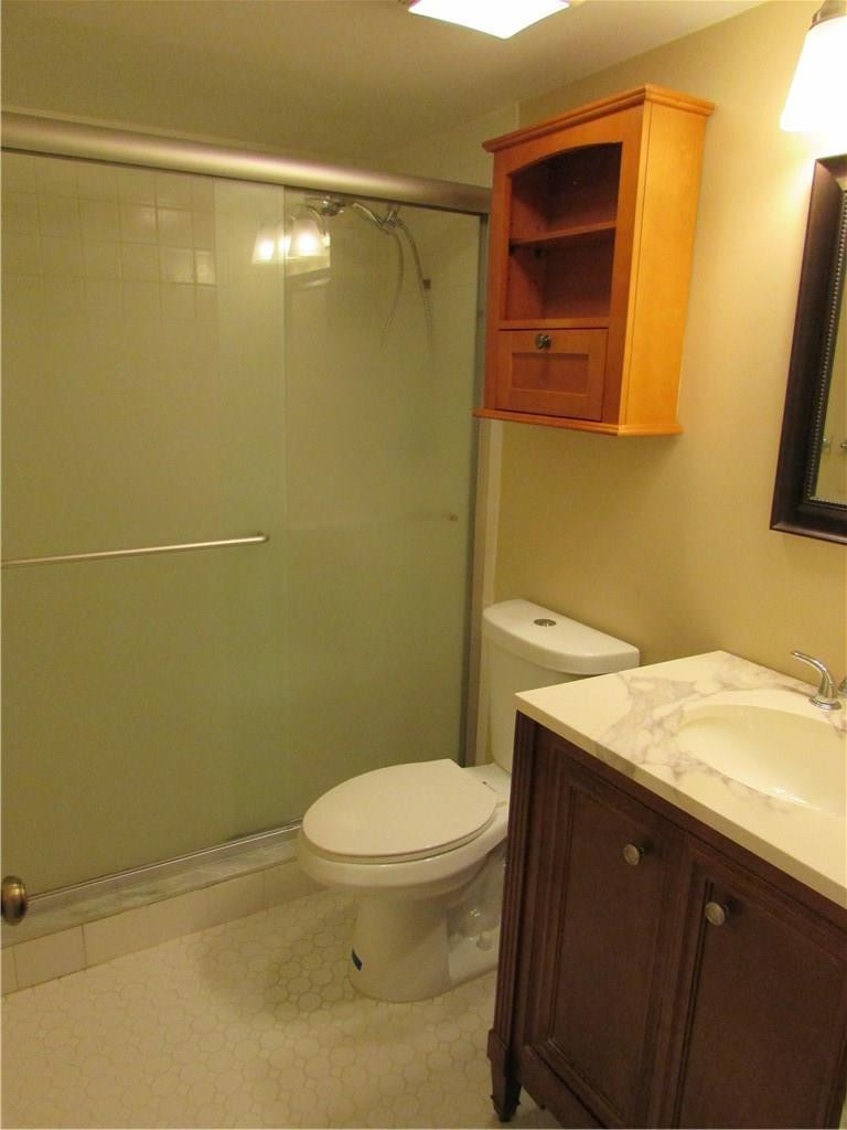 140 Northwest 70th Street, Unit 102 Boca Raton, FL 33487 - Photo 7 of 16 Master Bath