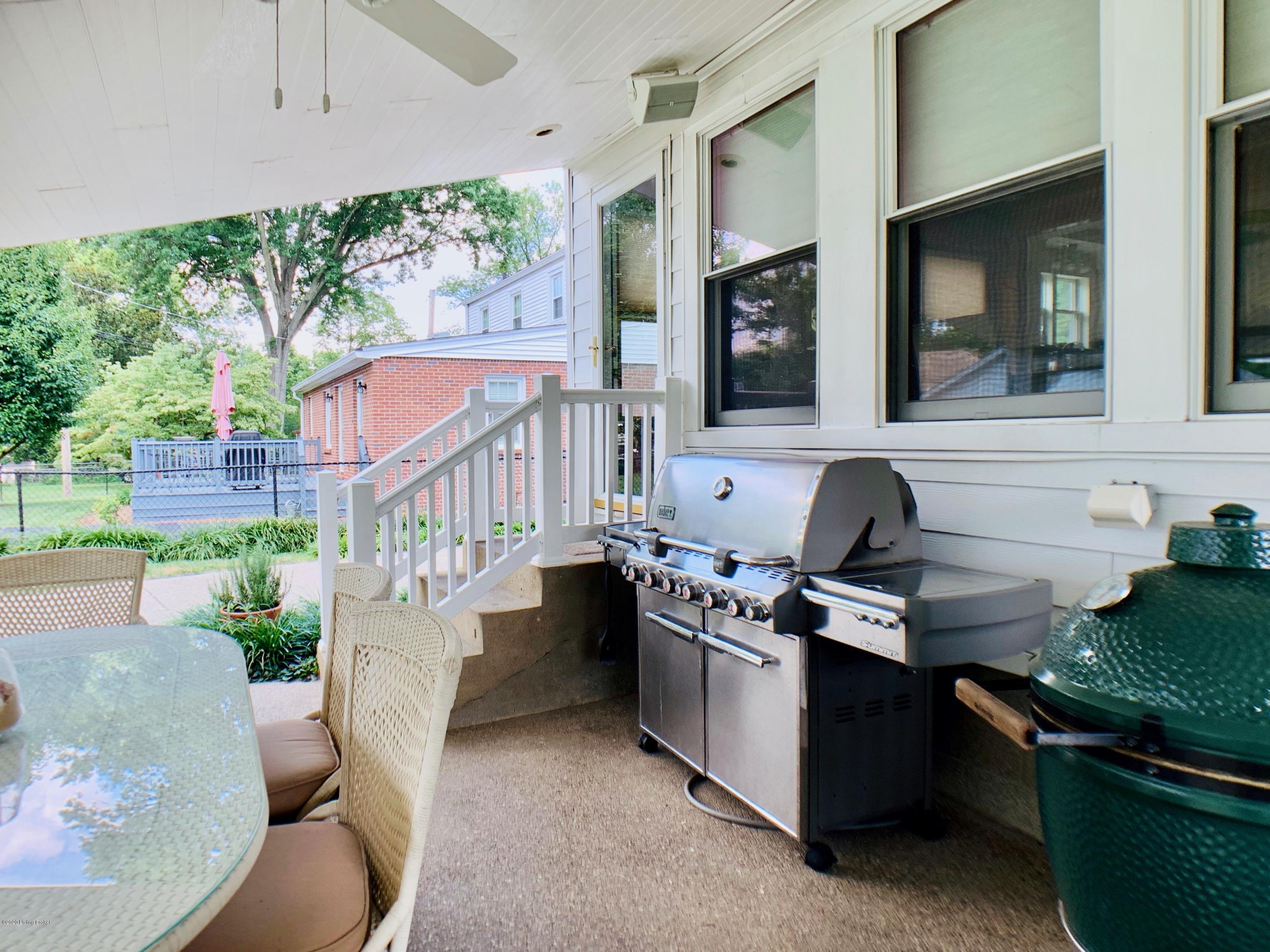 3214 Chickadee Road Louisville, KY 40213 - Photo 50 of 61 Outside Dining & Grilling Area