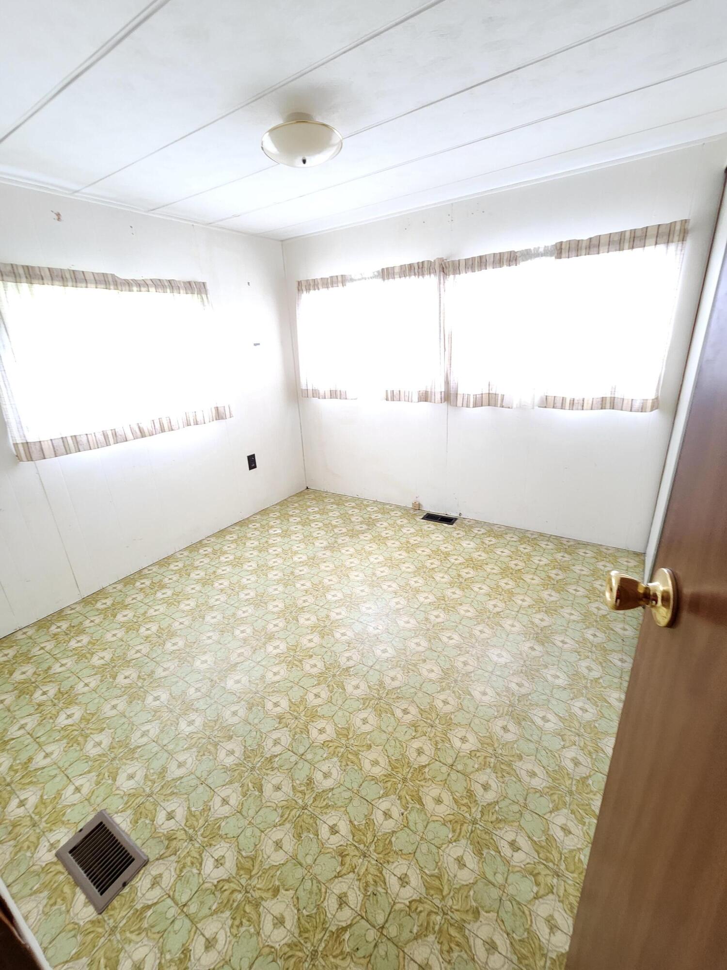526 Abbott Road Winslow, ME 04901 - Photo 15 of 27 15 Bedroom 2 of 2