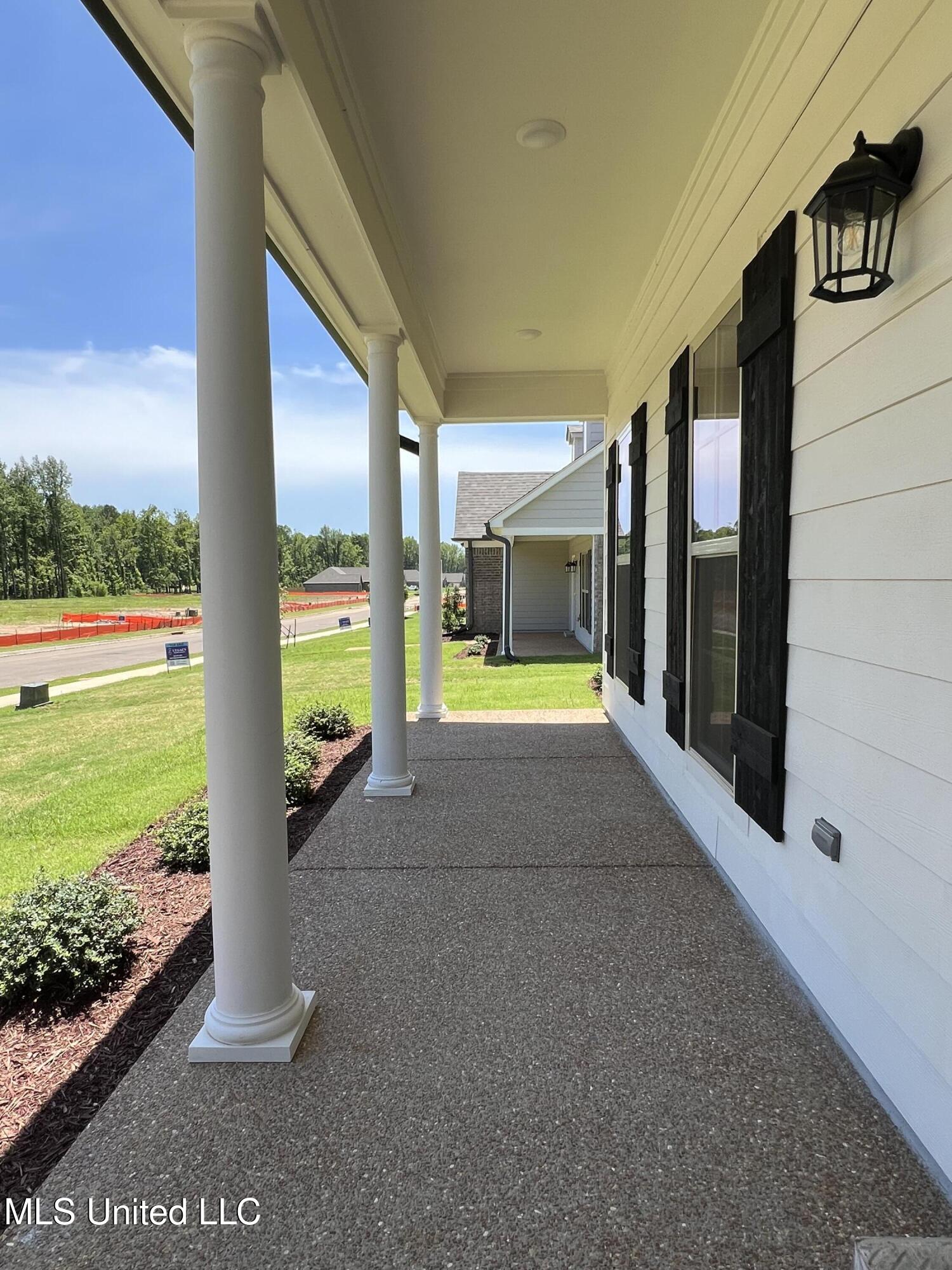 2201 Scott Mdws Lane Hernando, MS 38632 - Photo 2 of 15 IMG_3236