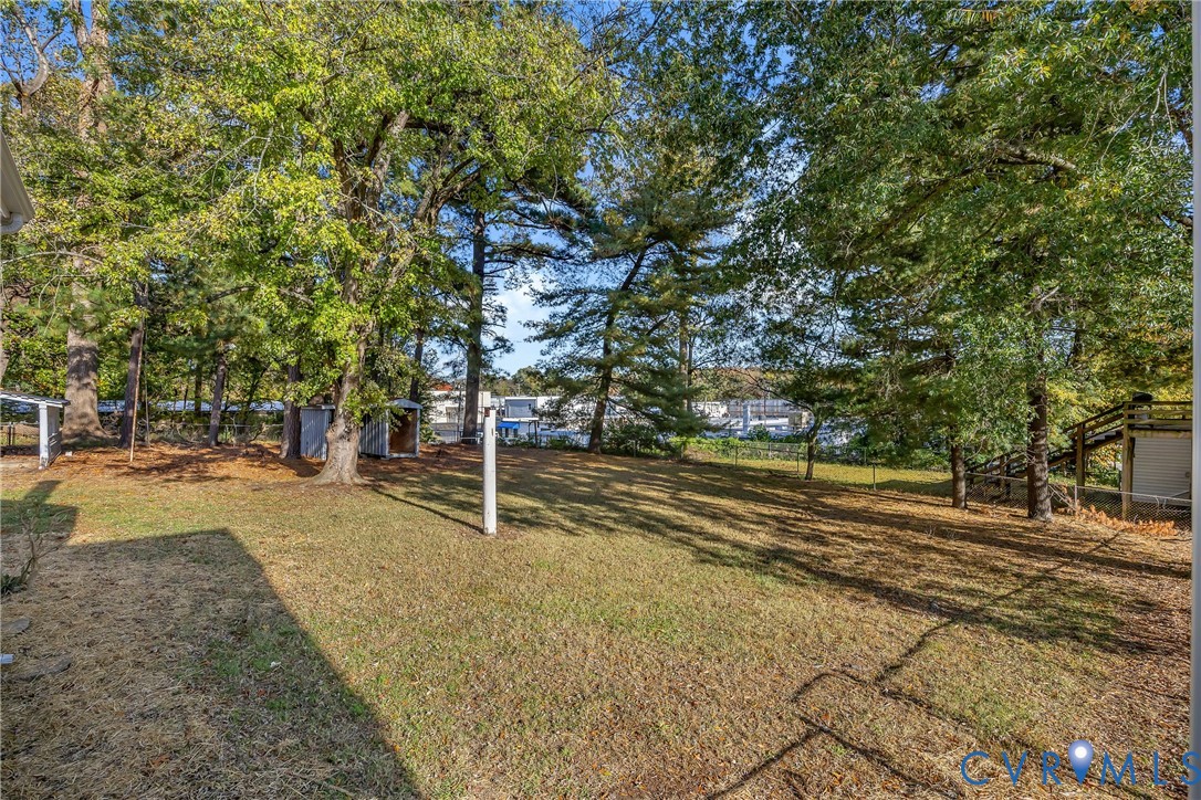 7232 Edgeworth Road Mechanicsville, VA 23111 - Photo 27 of 31 View of yard