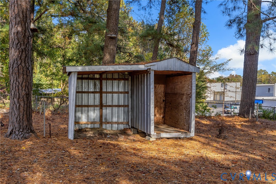 7232 Edgeworth Road Mechanicsville, VA 23111 - Photo 31 of 31 View of outbuilding
