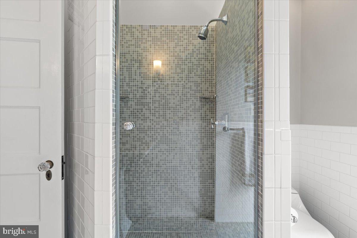 2816 27th Street Northwest Washington, DC 20008 - Photo 22 of 71 a bathroom with a shower