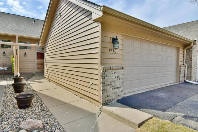 $519,000 | 1640 Waterbury, Waconia, MN 55387