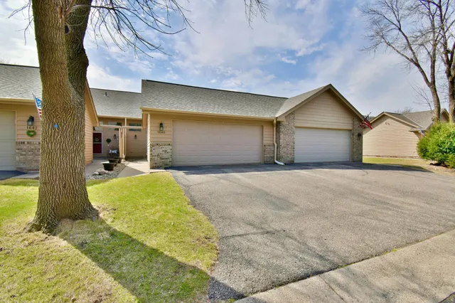 $519,000 | 1640 Waterbury, Waconia, MN 55387
