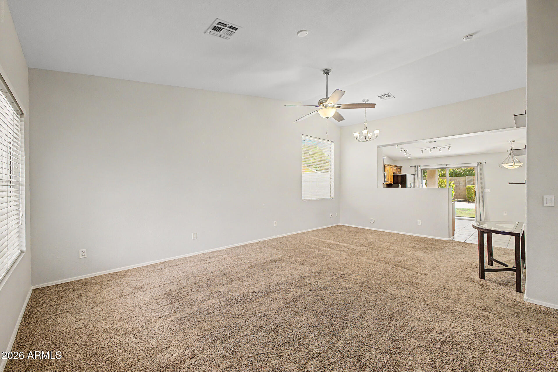 7019 West Phelps Road Peoria, AZ 85382 - Photo 4 of 31