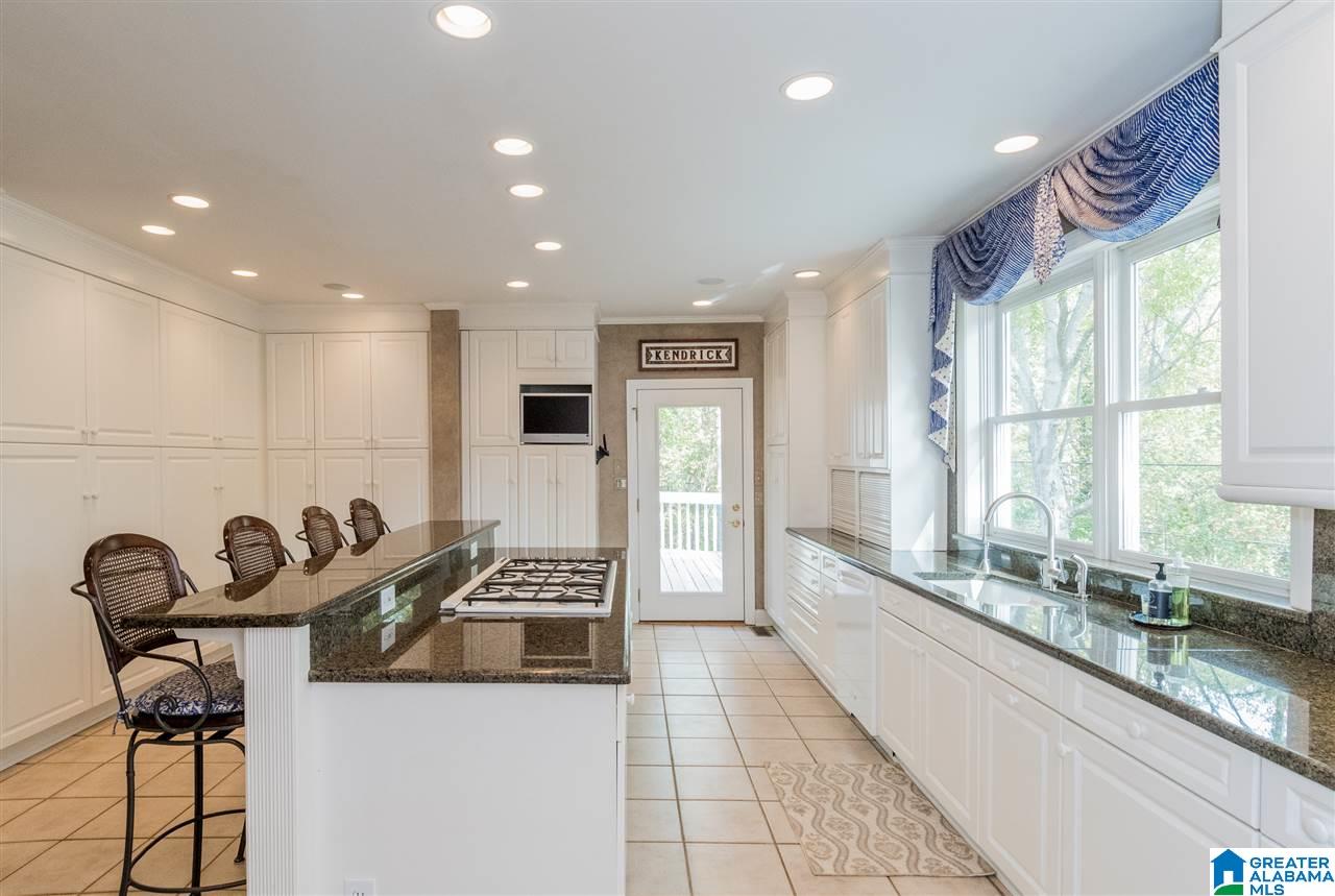 1051 Columbiana Road Birmingham, AL 35209 - Photo 34 of 50
