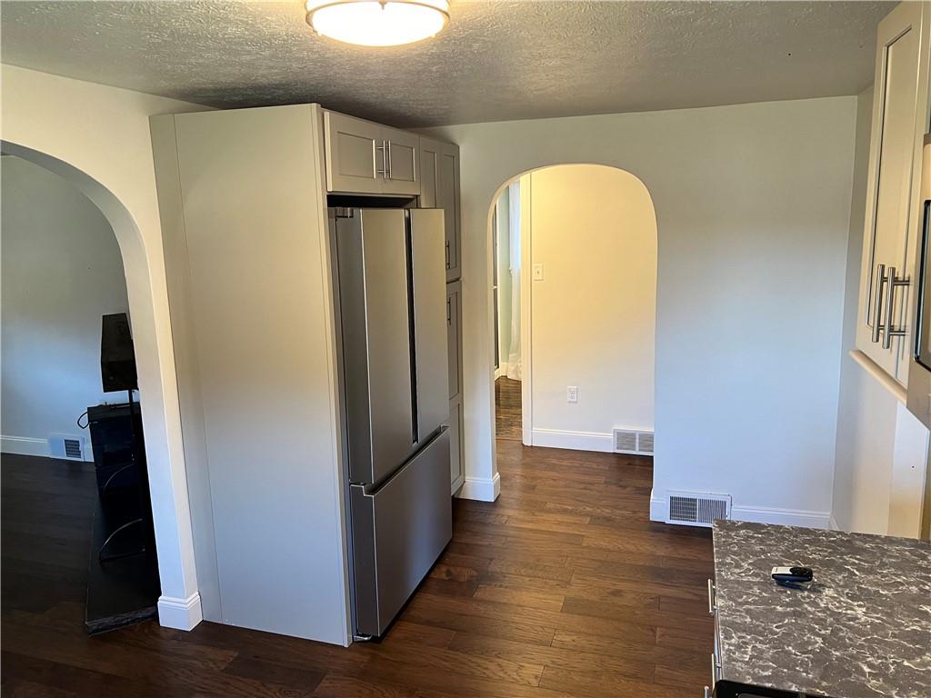 205 Vernon Road Greenville, PA 16125 - Photo 8 of 27 Gallery Image 8