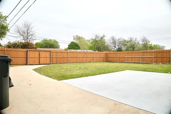 $289,900 | 2709 Meadows Drive, Plano, TX 75074