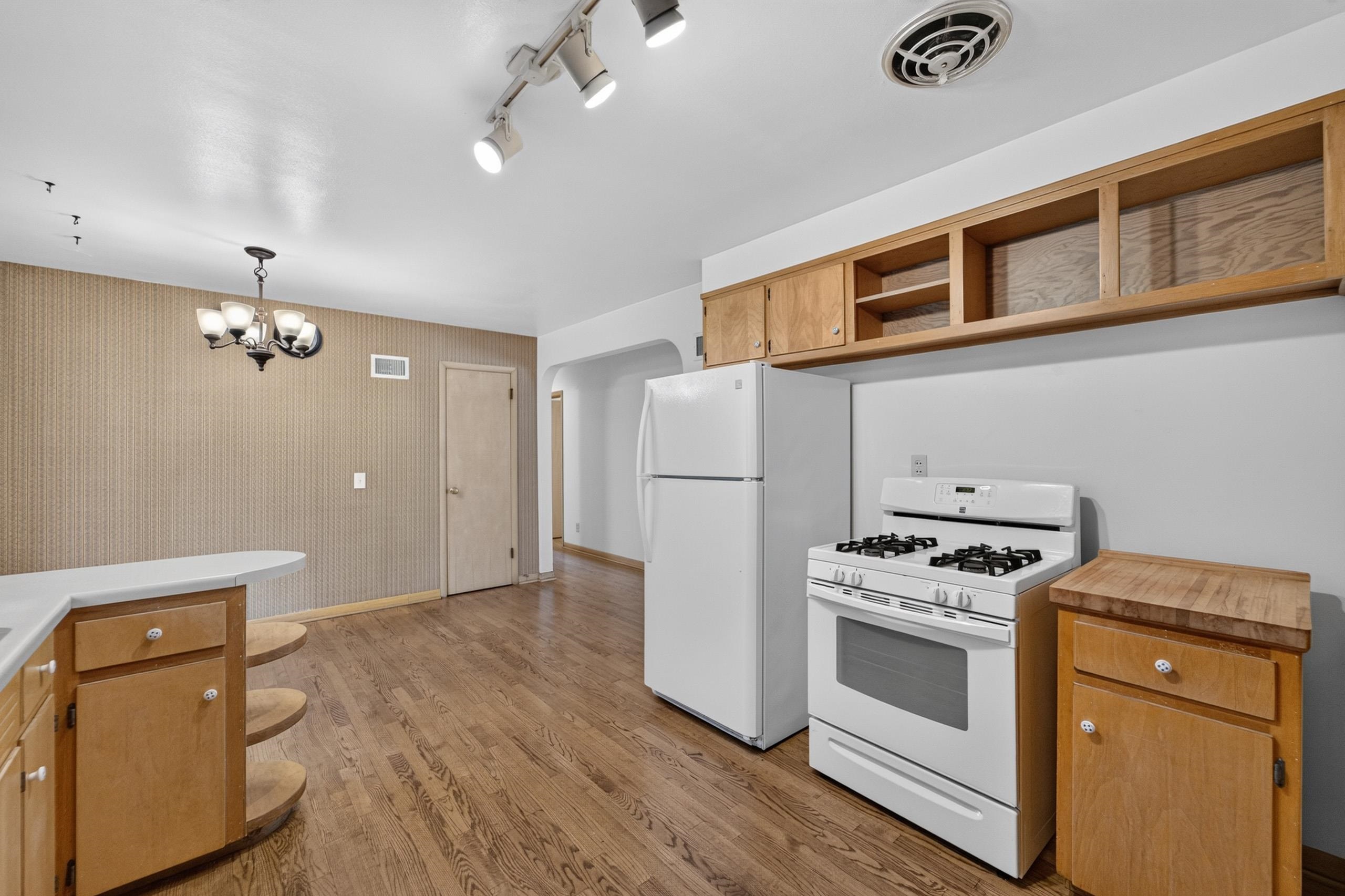 5509 Raymond Road Madison, WI 53711 - Photo 12 of 30