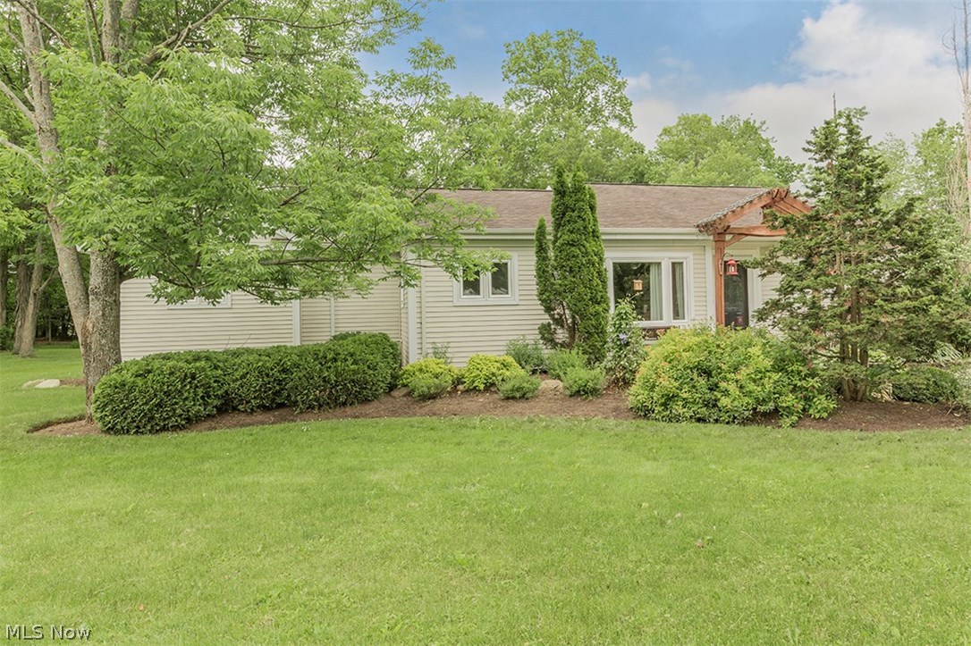 8291 Cedar Road Chesterland, OH 44026 - Photo 3 of 35 Gallery Image 3