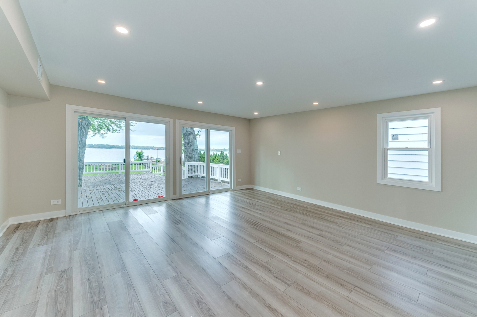 159 Eagle Point Road Fox Lake, IL 60020 - Photo 10 of 20